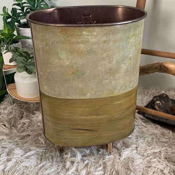 Vintage Mid Century J L Clark Metal
Trash Can Wastebasket Lamp Book Clock Pen - Picture 5 of 17